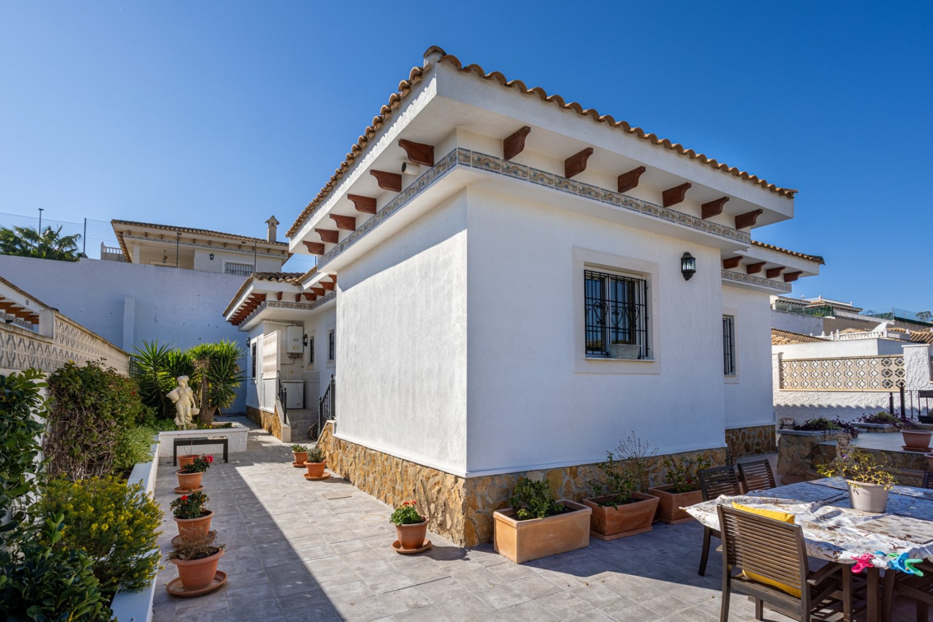Resale - Detached House / Villa -
Bigastro - Villas Andrea