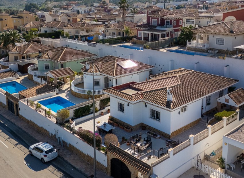 Resale - Detached House / Villa -
Bigastro - Villas Andrea