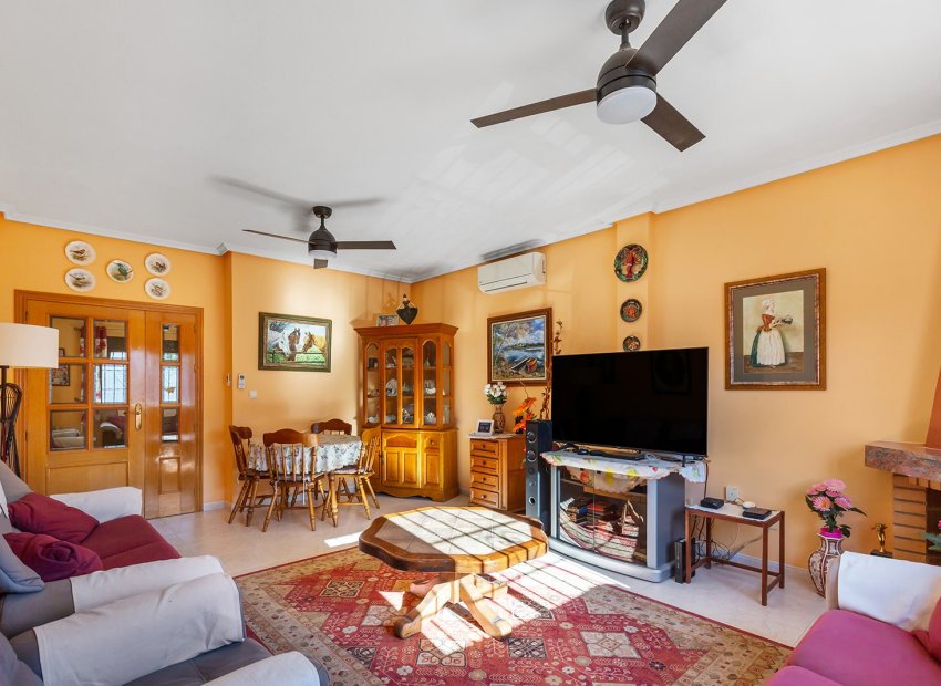 Resale - Detached House / Villa -
Bigastro