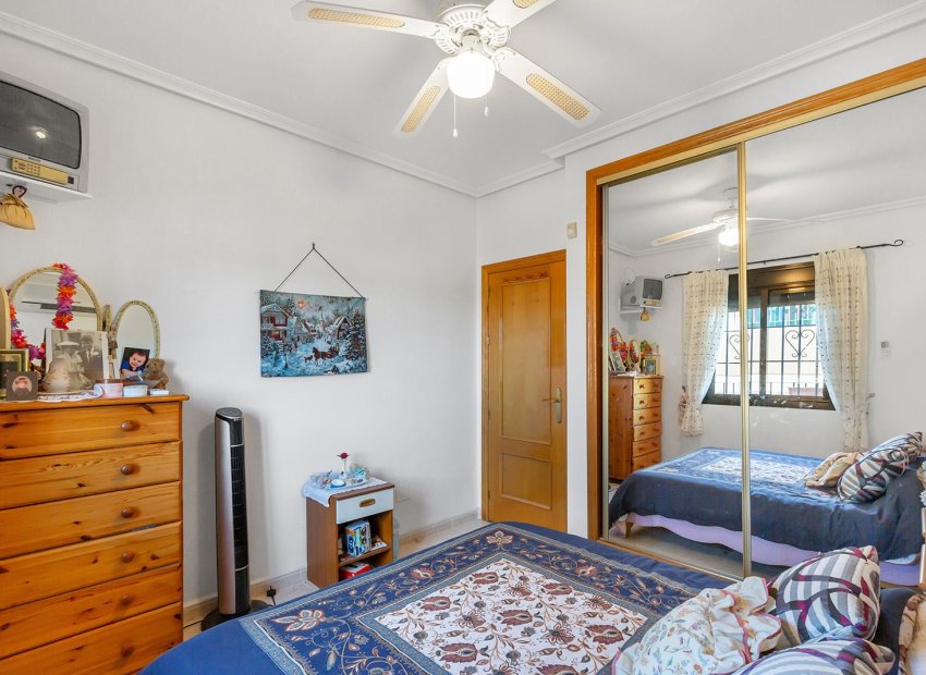 Resale - Detached House / Villa -
Bigastro