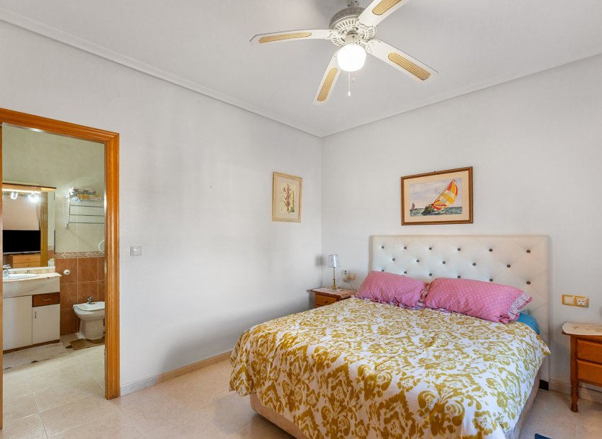 Resale - Detached House / Villa -
Bigastro