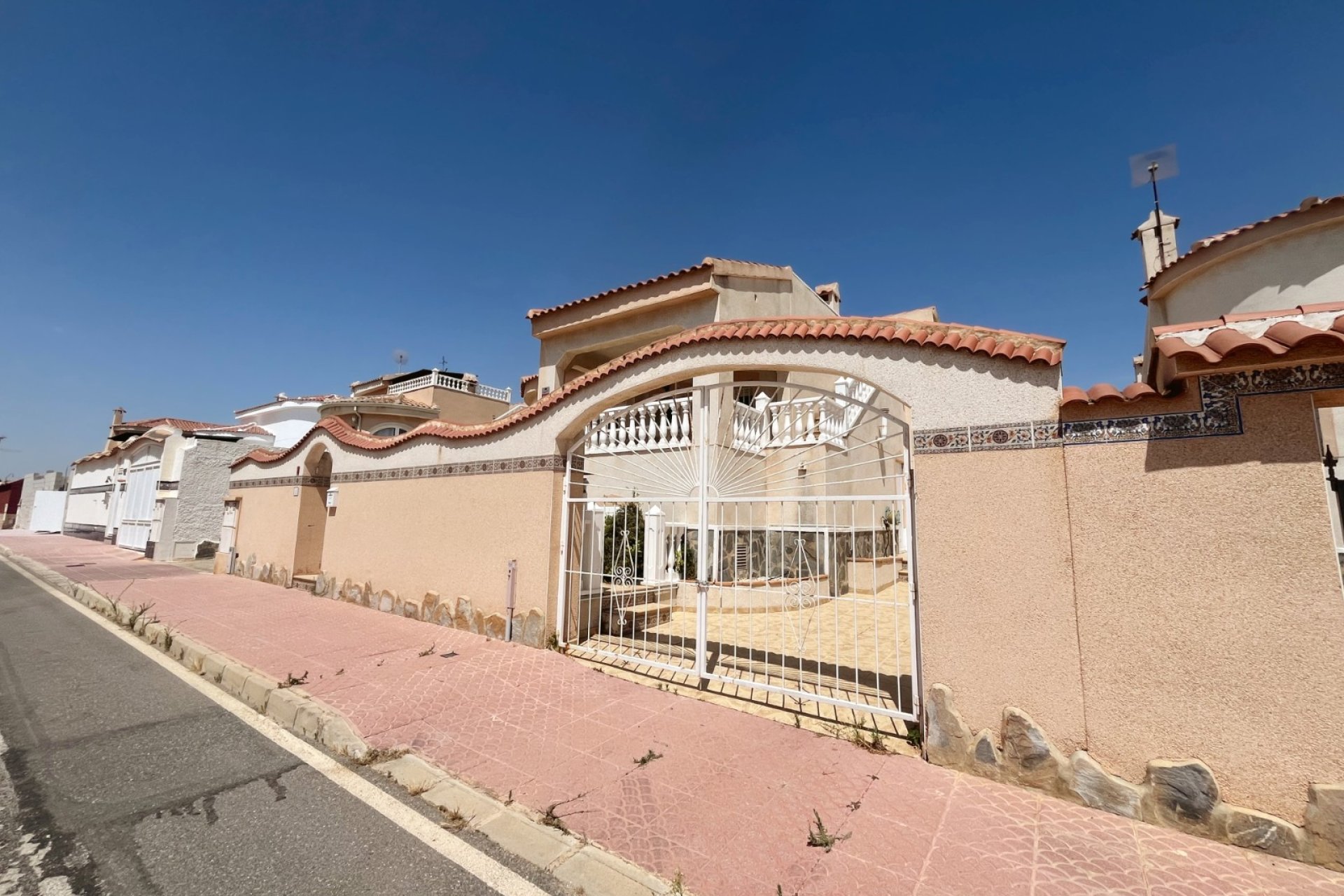Resale - Detached House / Villa -
Ciudad Quesada - Rojales - Airstrip