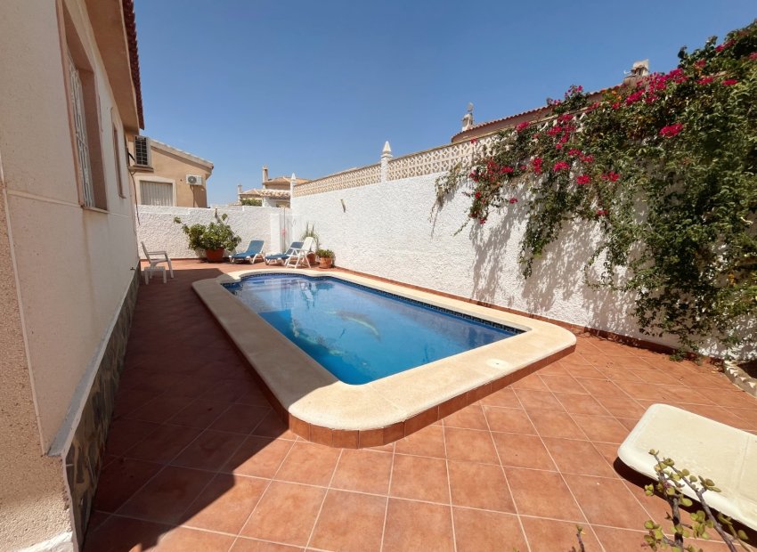 Resale - Detached House / Villa -
Ciudad Quesada - Rojales - Airstrip