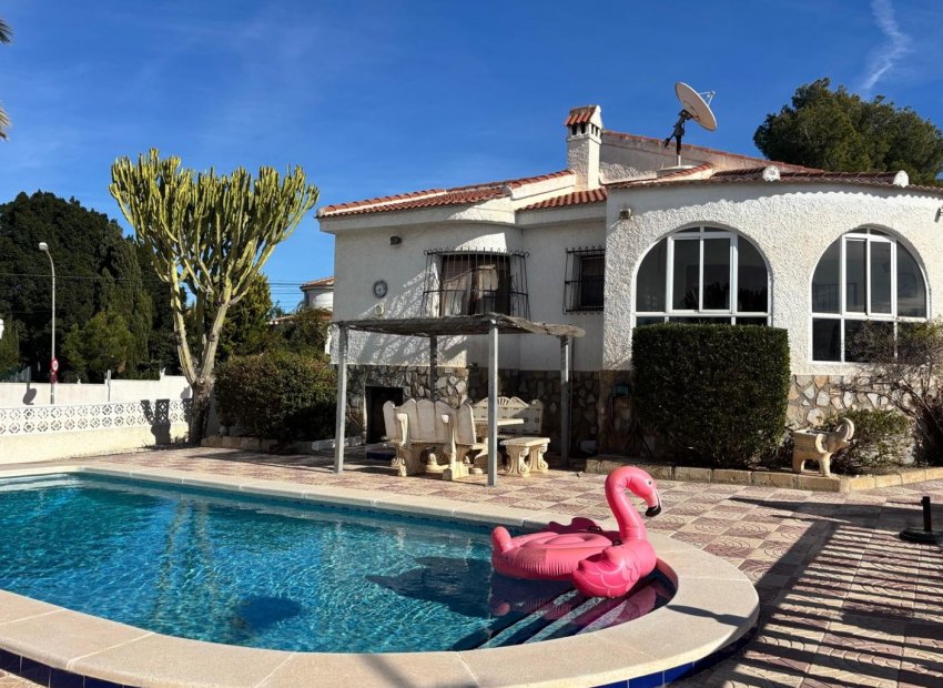 Resale - Detached House / Villa -
Ciudad Quesada - Rojales - CENTRO