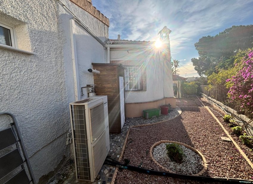 Resale - Detached House / Villa -
Ciudad Quesada - Rojales - CENTRO