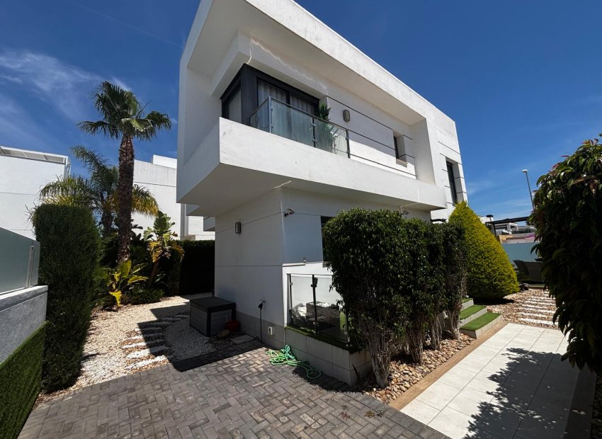 Resale - Detached House / Villa -
Ciudad Quesada - Rojales - Ciudad Quesada