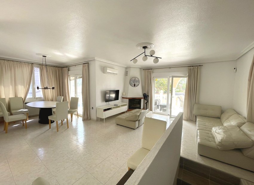 Resale - Detached House / Villa -
Ciudad Quesada - Rojales - Ciudad Quesada