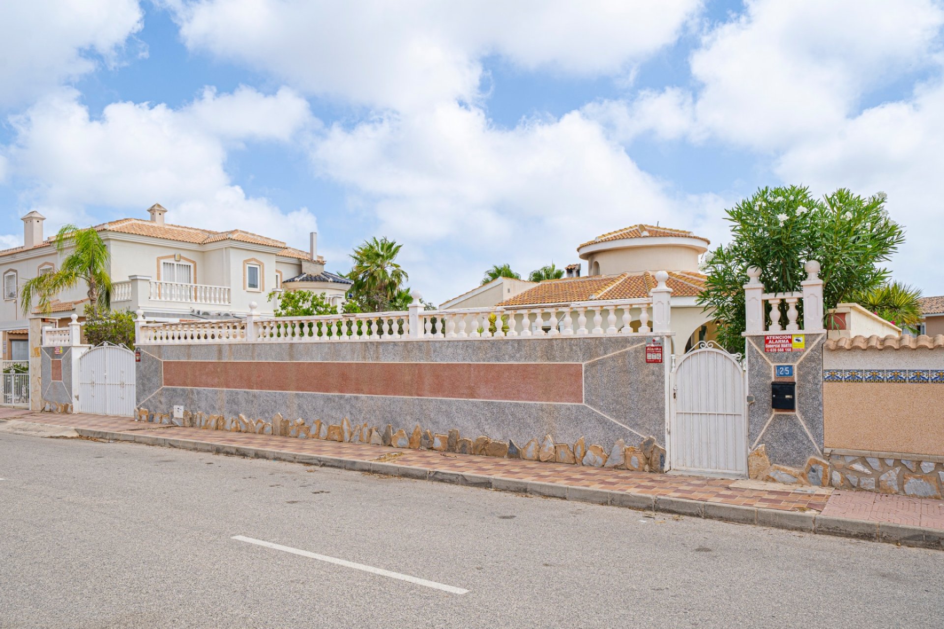 Resale - Detached House / Villa -
Ciudad Quesada - Rojales - Ciudad Quesada