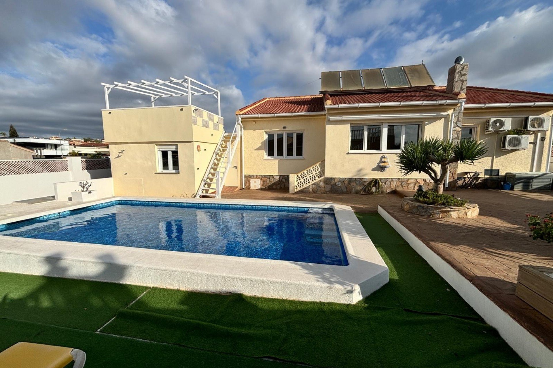 Resale - Detached House / Villa -
Ciudad Quesada - Rojales - Ciudad Quesada