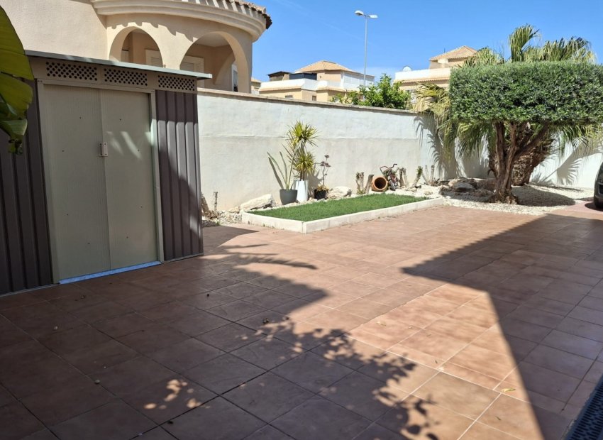 Resale - Detached House / Villa -
Ciudad Quesada - Rojales - Doña Pepa