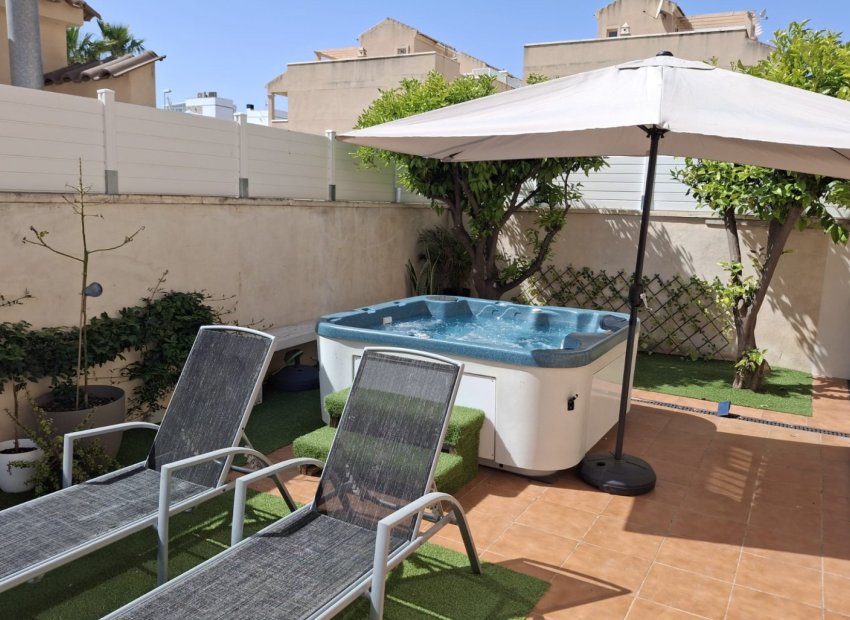 Resale - Detached House / Villa -
Ciudad Quesada - Rojales - Doña Pepa