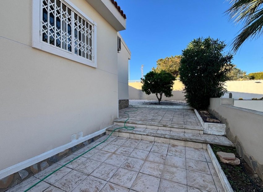 Resale - Detached House / Villa -
Ciudad Quesada - Rojales - La Fiesta