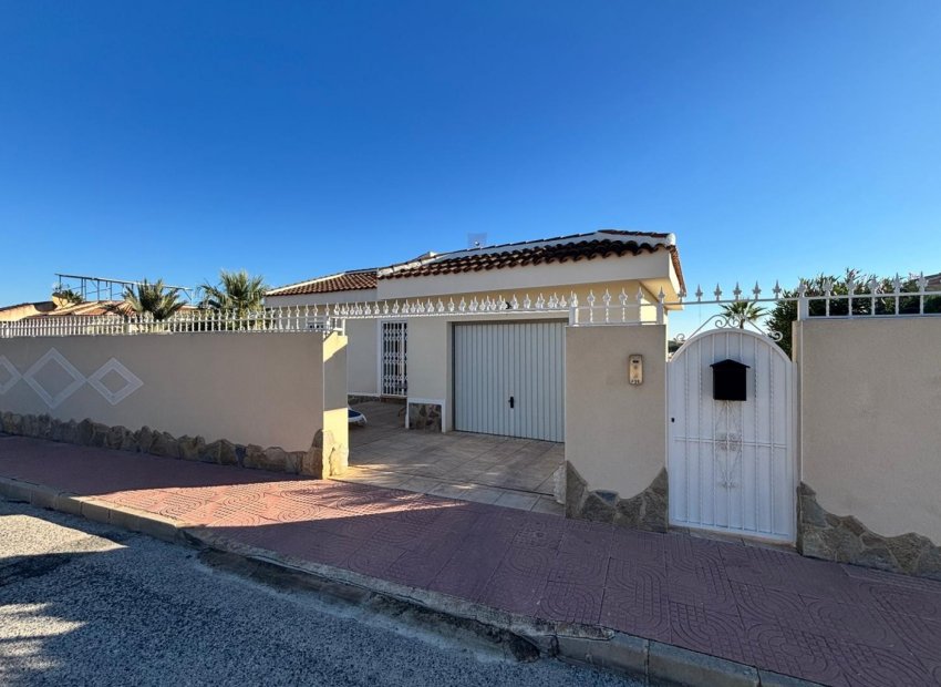 Resale - Detached House / Villa -
Ciudad Quesada - Rojales - La Fiesta