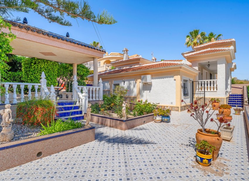 Resale - Detached House / Villa -
Ciudad Quesada - Rojales - La Marquesa Golf