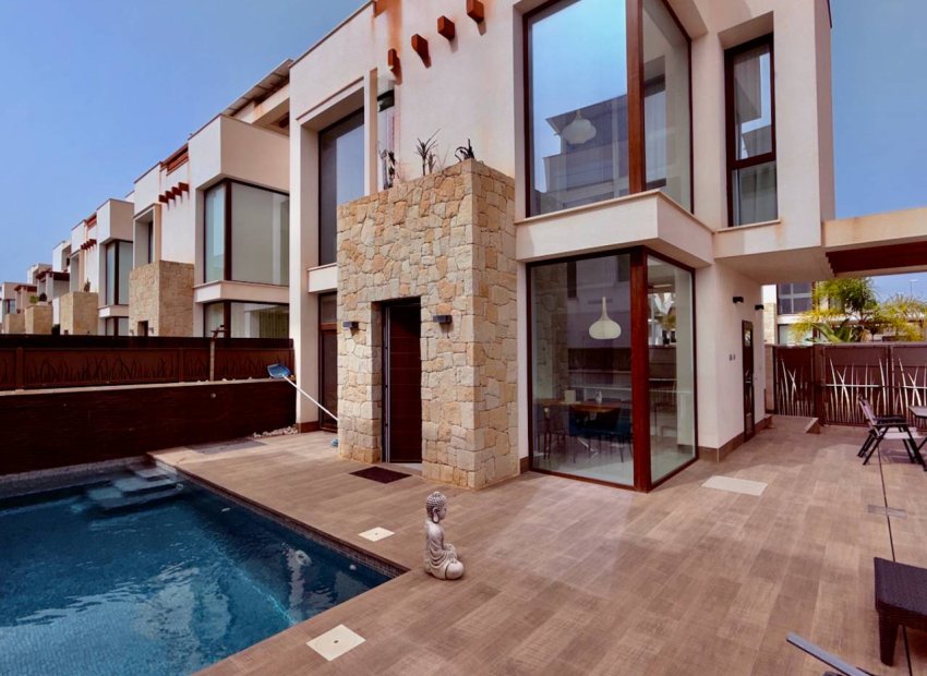 Resale - Detached House / Villa -
Ciudad Quesada - Rojales - Pueblo Bravo