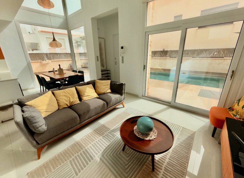 Resale - Detached House / Villa -
Ciudad Quesada - Rojales - Pueblo Bravo