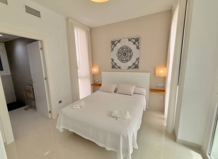 Resale - Detached House / Villa -
Ciudad Quesada - Rojales - Pueblo Bravo
