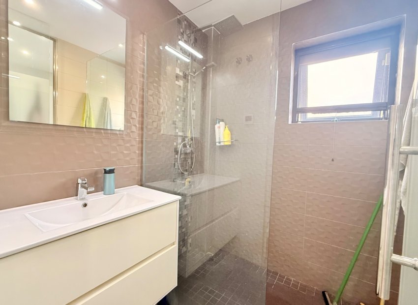 Resale - Detached House / Villa -
Ciudad Quesada - Rojales - Pueblo Bravo