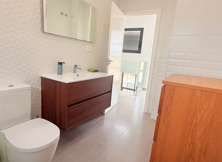 Resale - Detached House / Villa -
Ciudad Quesada - Rojales - Pueblo Bravo