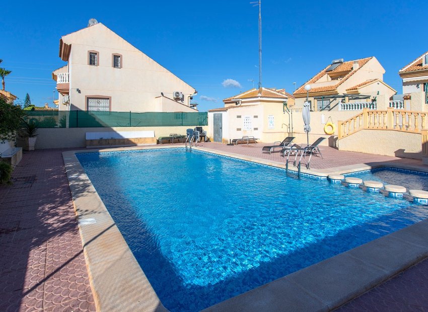 Resale - Detached House / Villa -
Ciudad Quesada - Rojales - Pueblo