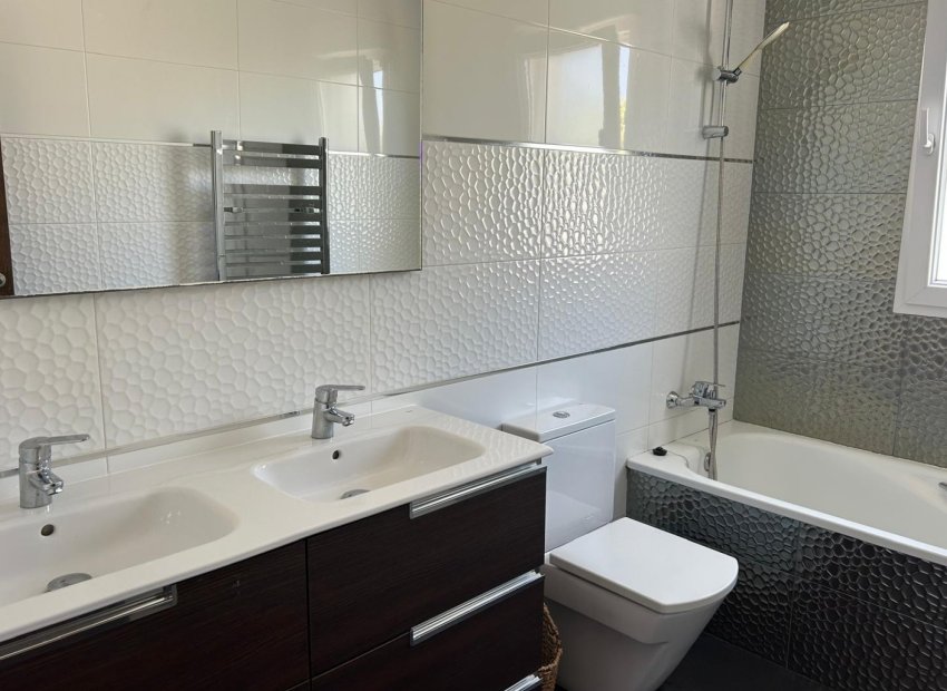 Resale - Detached House / Villa -
Ciudad Quesada - Rojales - Rojales