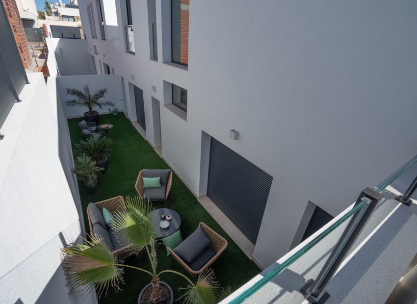 Resale - Detached House / Villa -
Ciudad Quesada - Rojales - Rojales