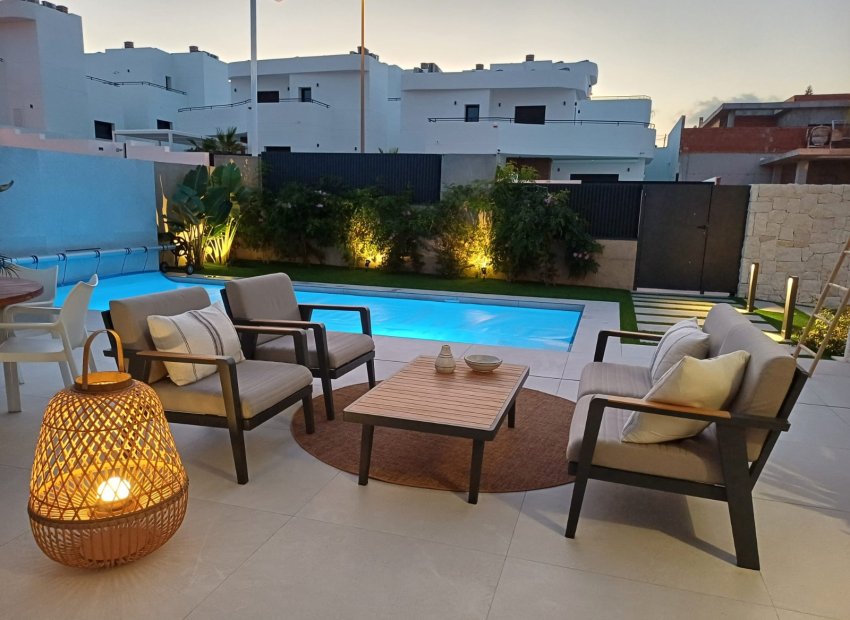 Resale - Detached House / Villa -
Ciudad Quesada - Rojales - Rojales