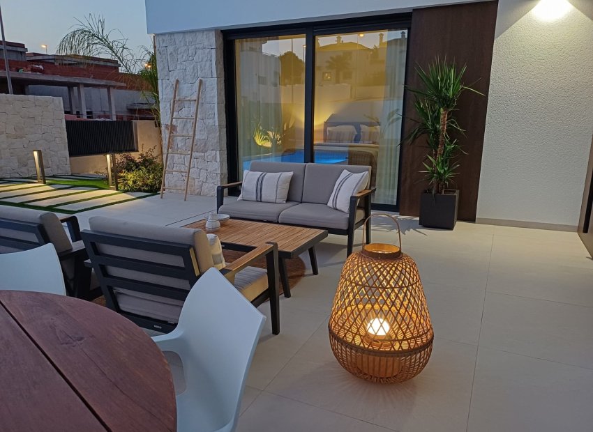 Resale - Detached House / Villa -
Ciudad Quesada - Rojales - Rojales