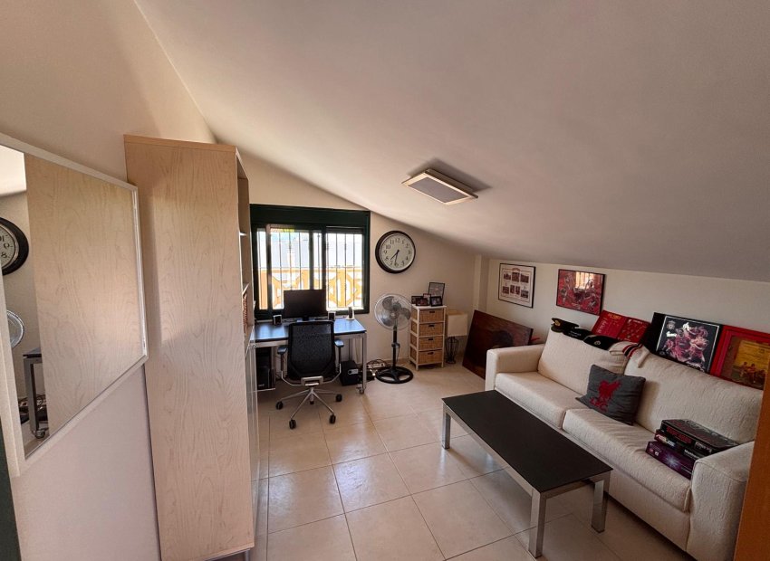 Resale - Detached House / Villa -
Ciudad Quesada - Rojales - Urbanización Ciudad Quesada