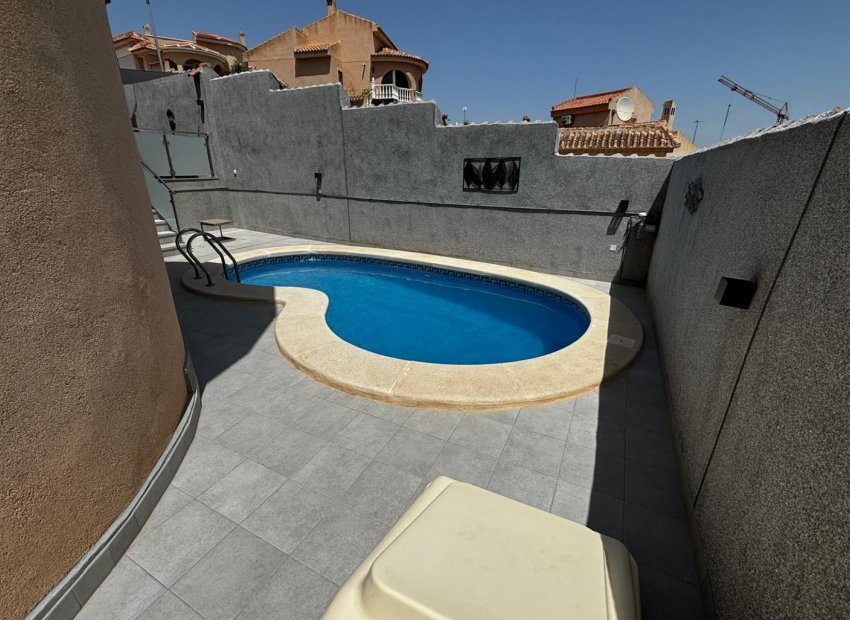 Resale - Detached House / Villa -
Ciudad Quesada