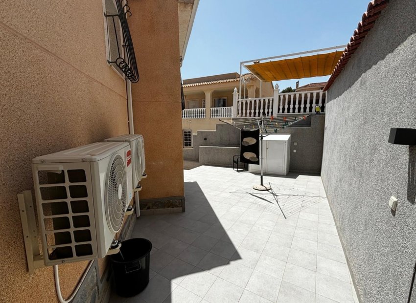 Resale - Detached House / Villa -
Ciudad Quesada