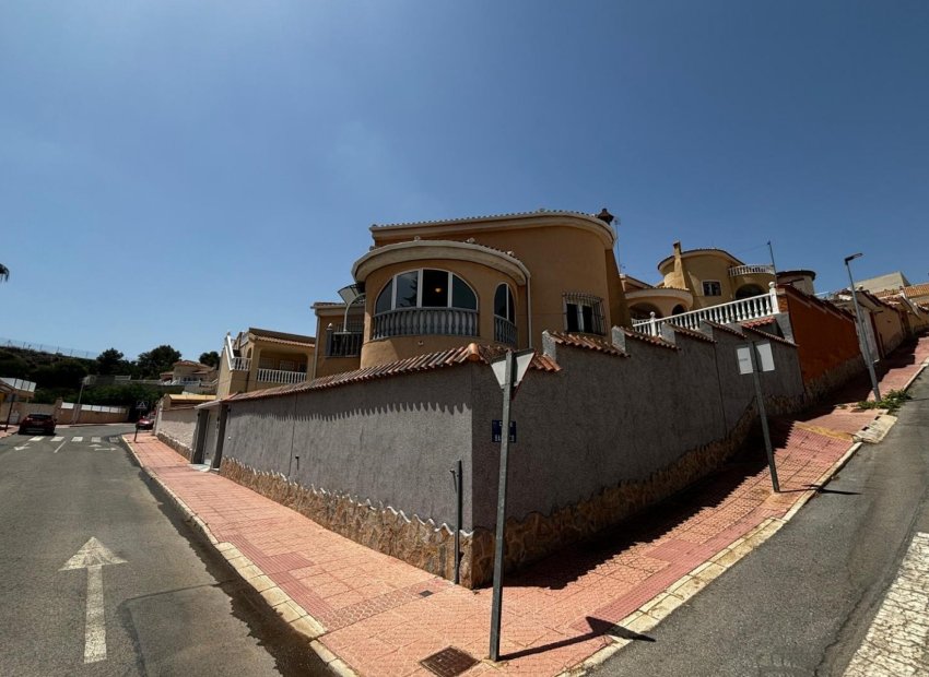 Resale - Detached House / Villa -
Ciudad Quesada