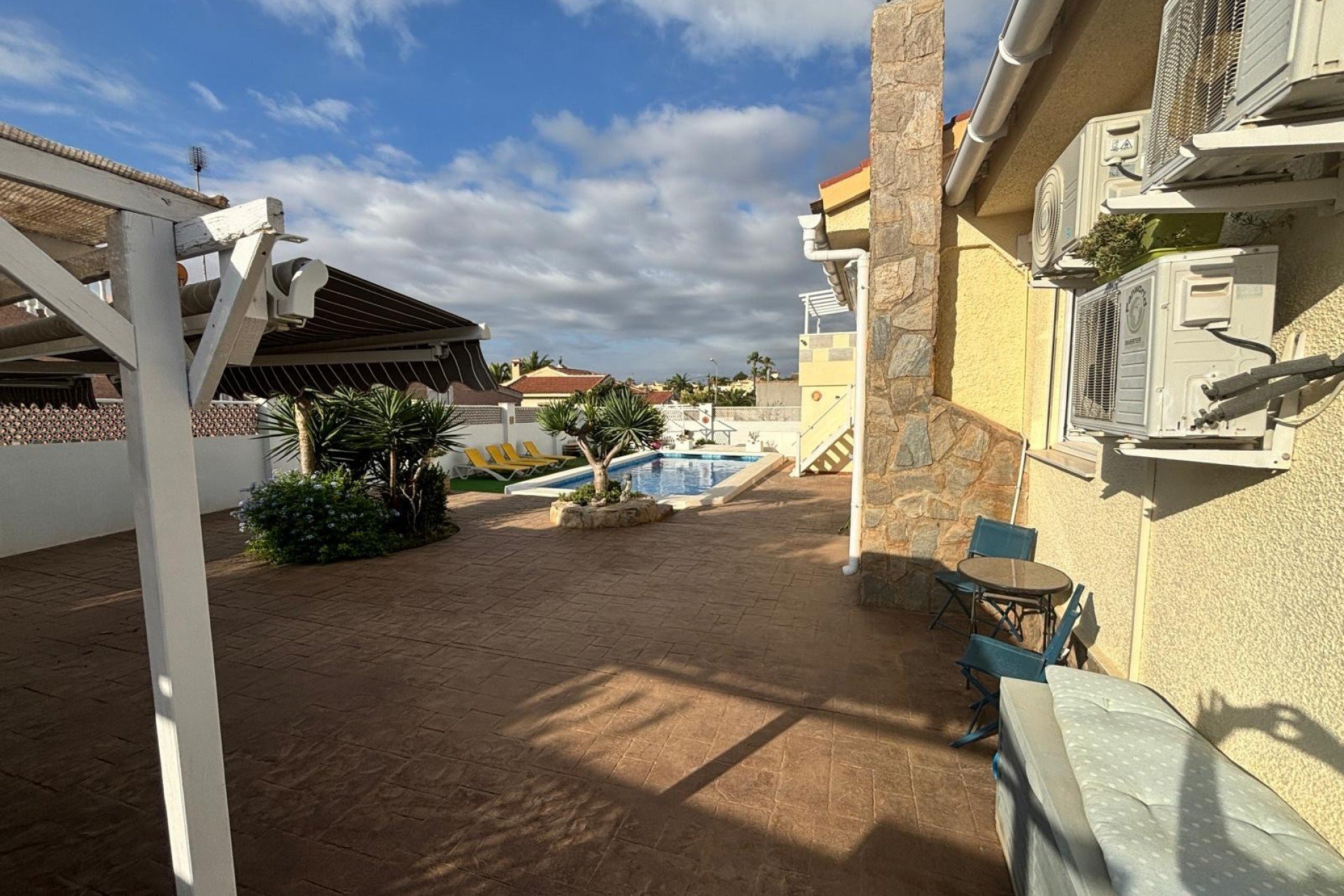 Resale - Detached House / Villa -
Ciudad Quesada