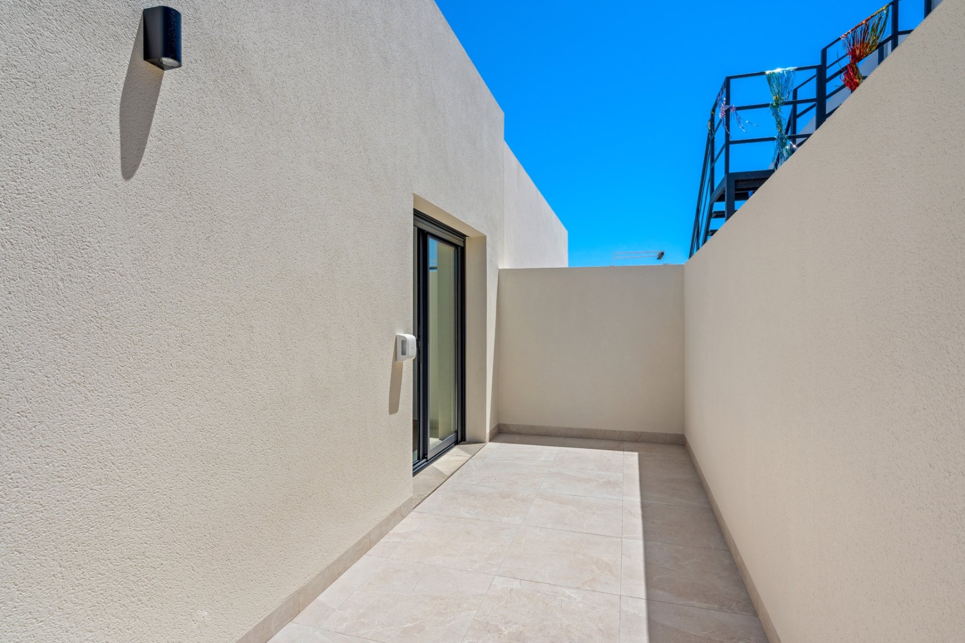 Resale - Detached House / Villa -
Daya Nueva - Costa Blanca South