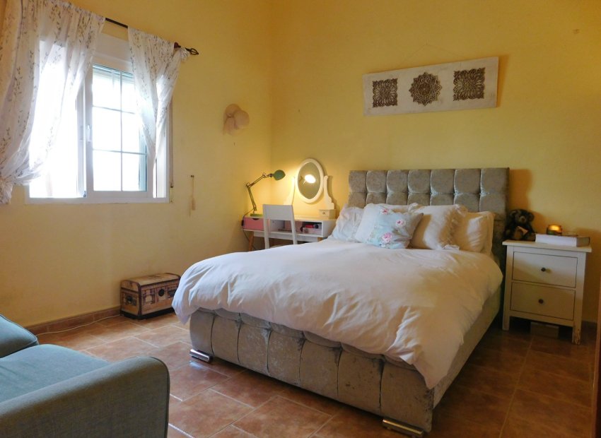 Resale - Detached House / Villa -
Dolores