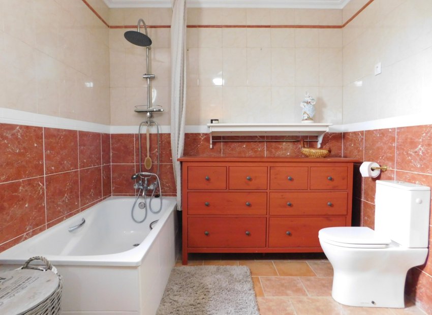 Resale - Detached House / Villa -
Dolores