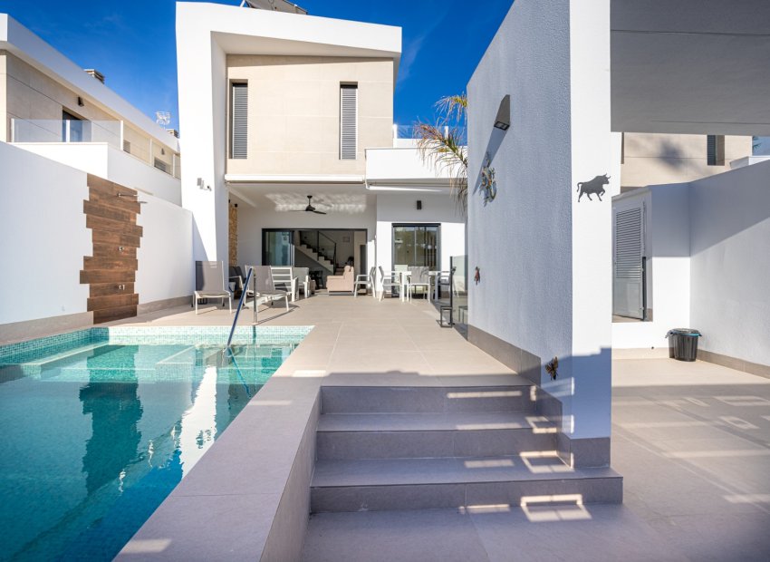 Resale - Detached House / Villa -
Dolores