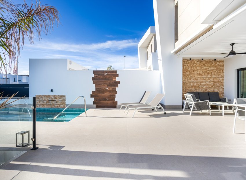 Resale - Detached House / Villa -
Dolores