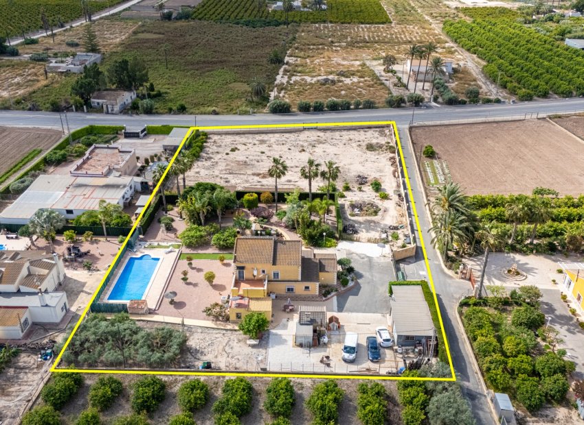 Resale - Detached House / Villa -
Elche - La Hoya