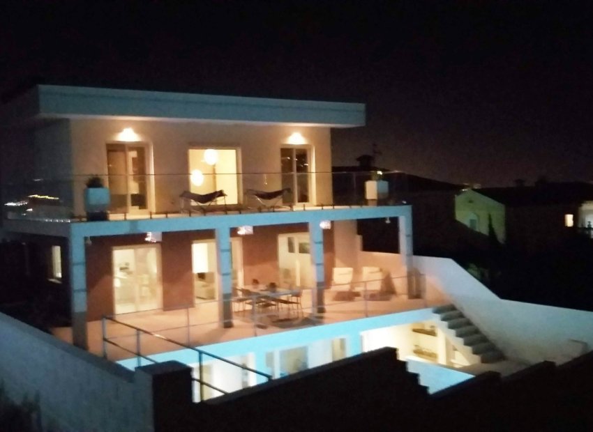 Resale - Detached House / Villa -
Gran Alacant