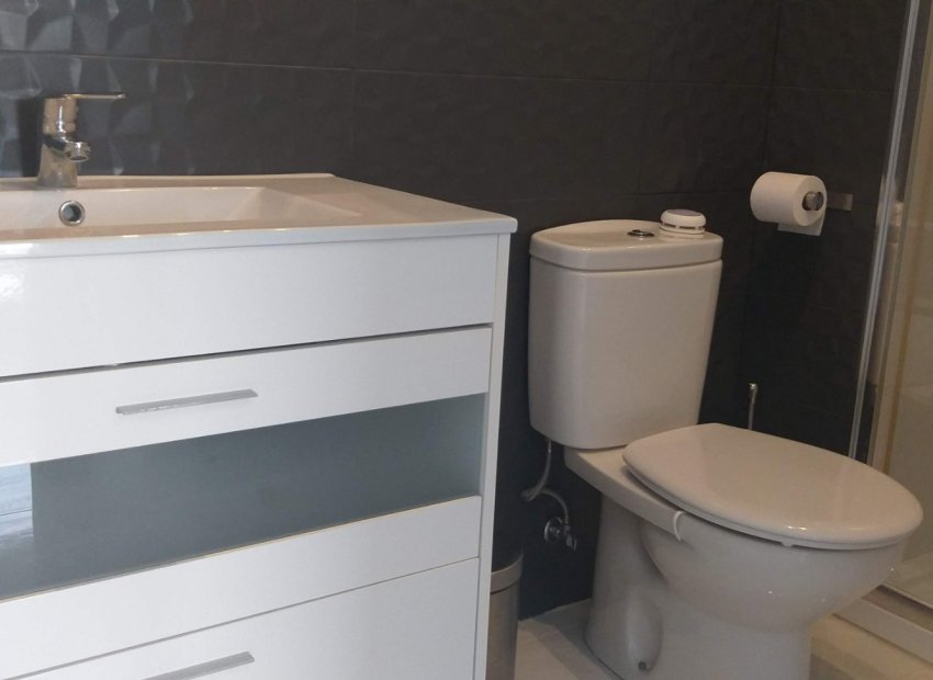 Resale - Detached House / Villa -
Gran Alacant