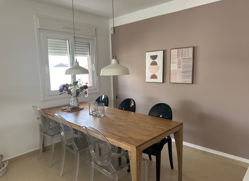 Resale - Detached House / Villa -
Gran Alacant