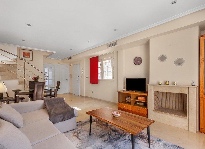 Resale - Detached House / Villa -
Guardamar del Segura - El Raso