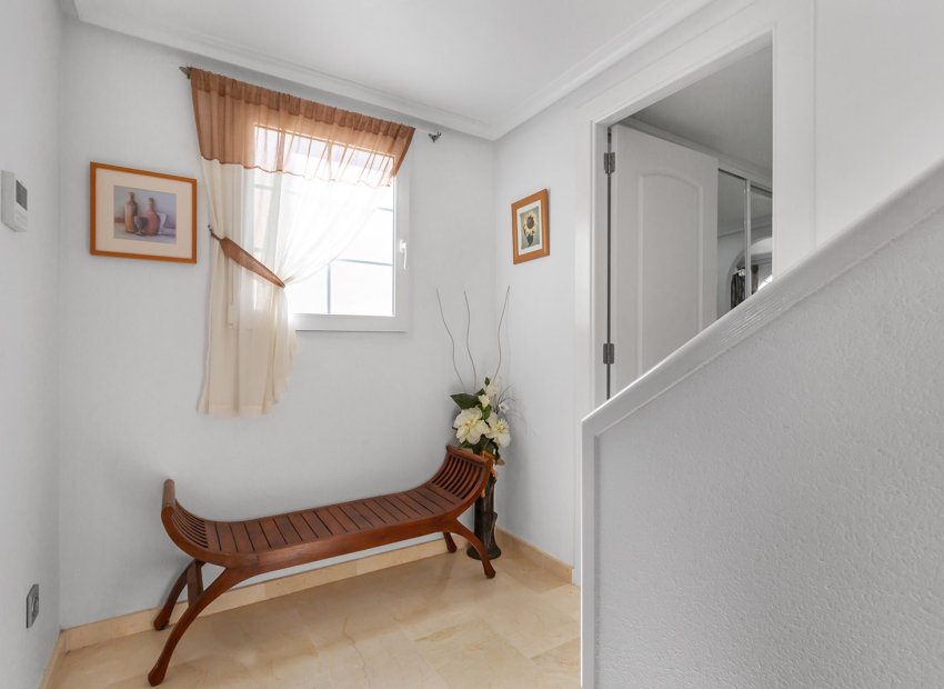 Resale - Detached House / Villa -
Guardamar del Segura - El Raso