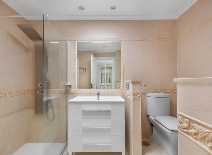 Resale - Detached House / Villa -
Guardamar del Segura - El Raso