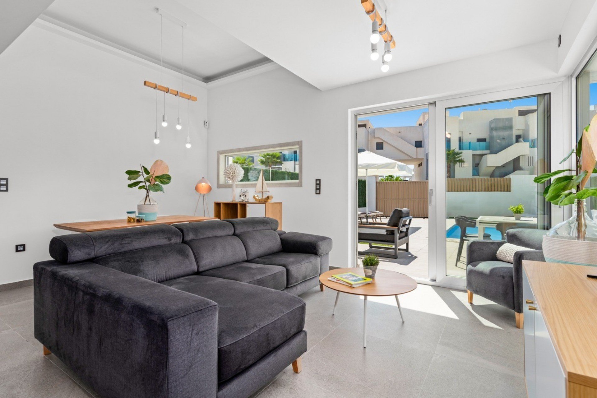 Resale - Detached House / Villa -
Guardamar del Segura - El Raso