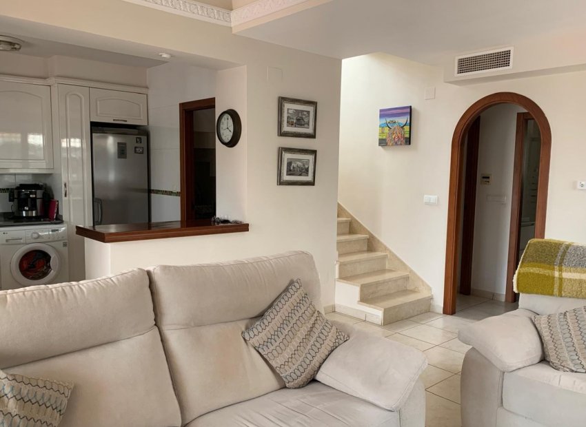 Resale - Detached House / Villa -
Guardamar del Segura - El Raso