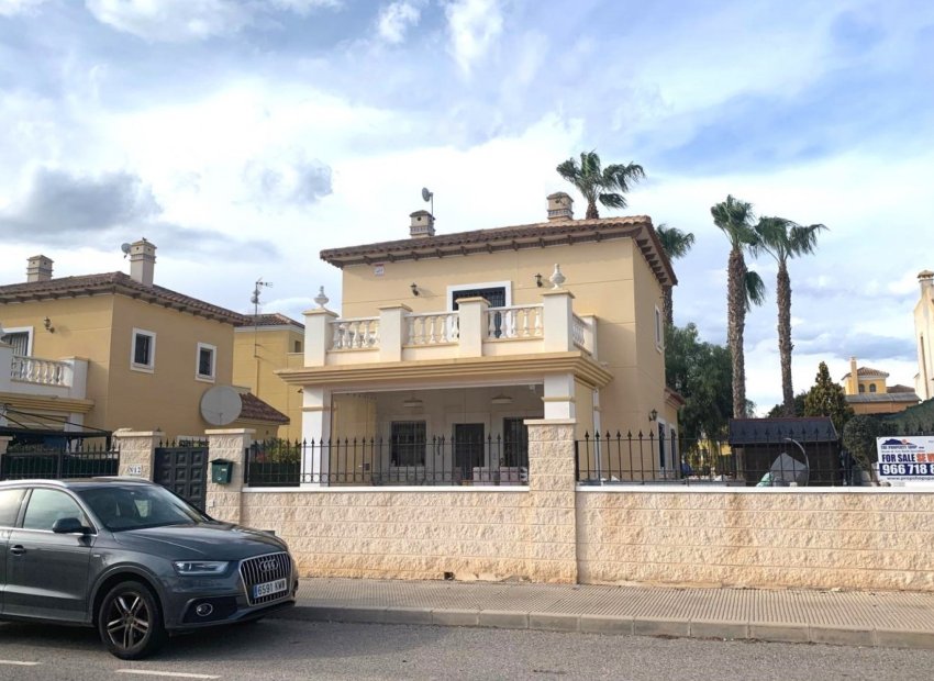 Resale - Detached House / Villa -
Guardamar del Segura - El Raso