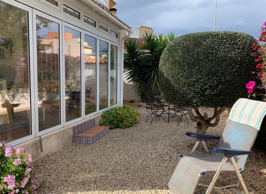 Resale - Detached House / Villa -
Guardamar del Segura - El Raso