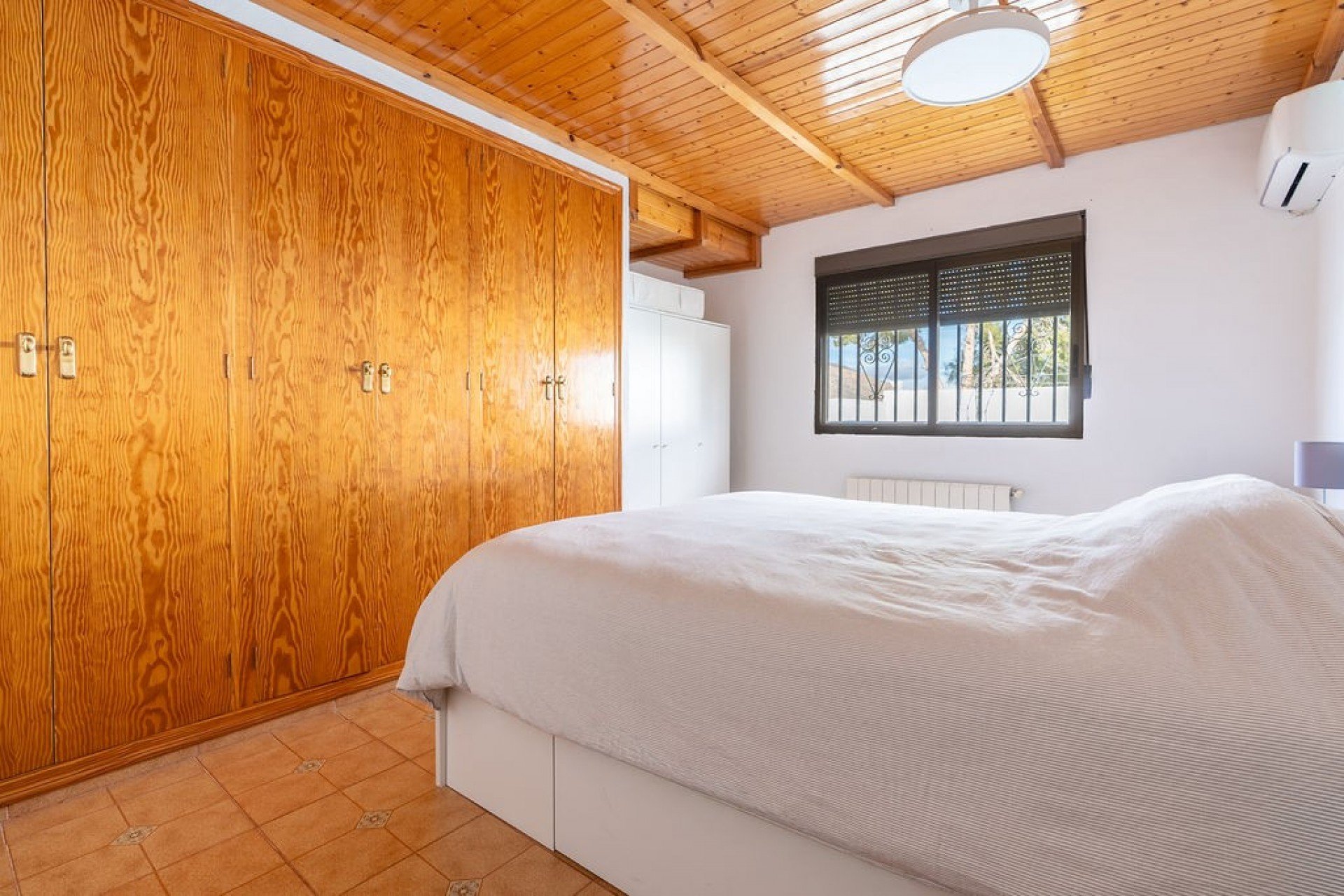 Resale - Detached House / Villa -
Hondón de las Nieves